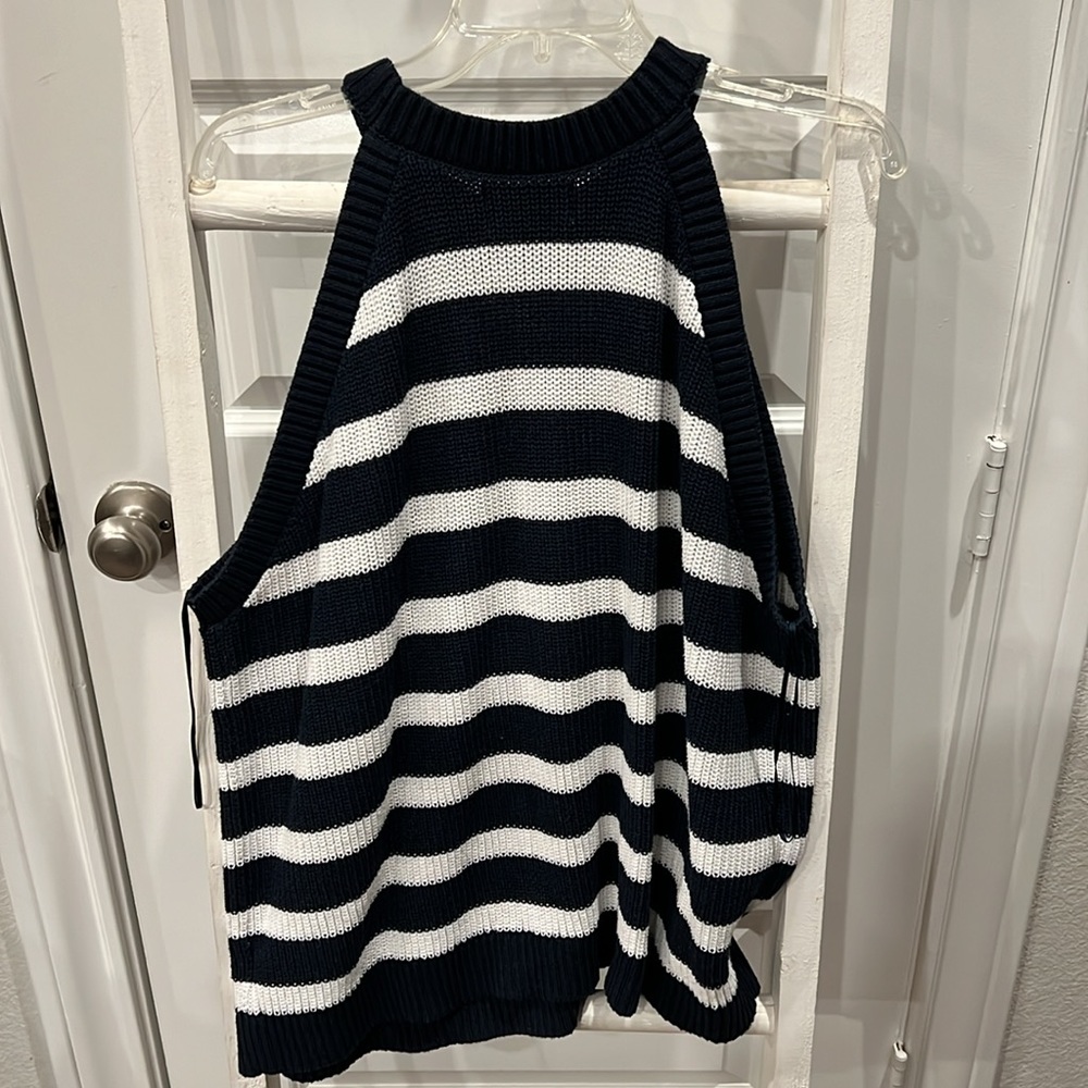 Old Navy Dark Blue & White Striped Sleeveless Sweater Sized Women’s 3X - Picture 5 of 5